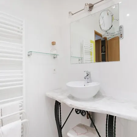 Charming Near Verdon Gorges & Pool * Chateauredon
